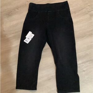 Hue game changing hi rise capri leggings med